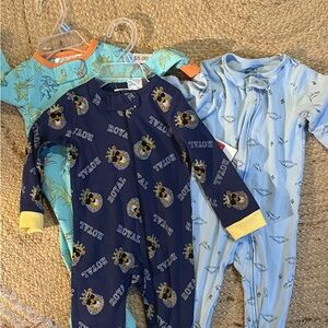 Source Unknown Navy, Light Blue, and Aqua Kids Pajama Set3 pairs